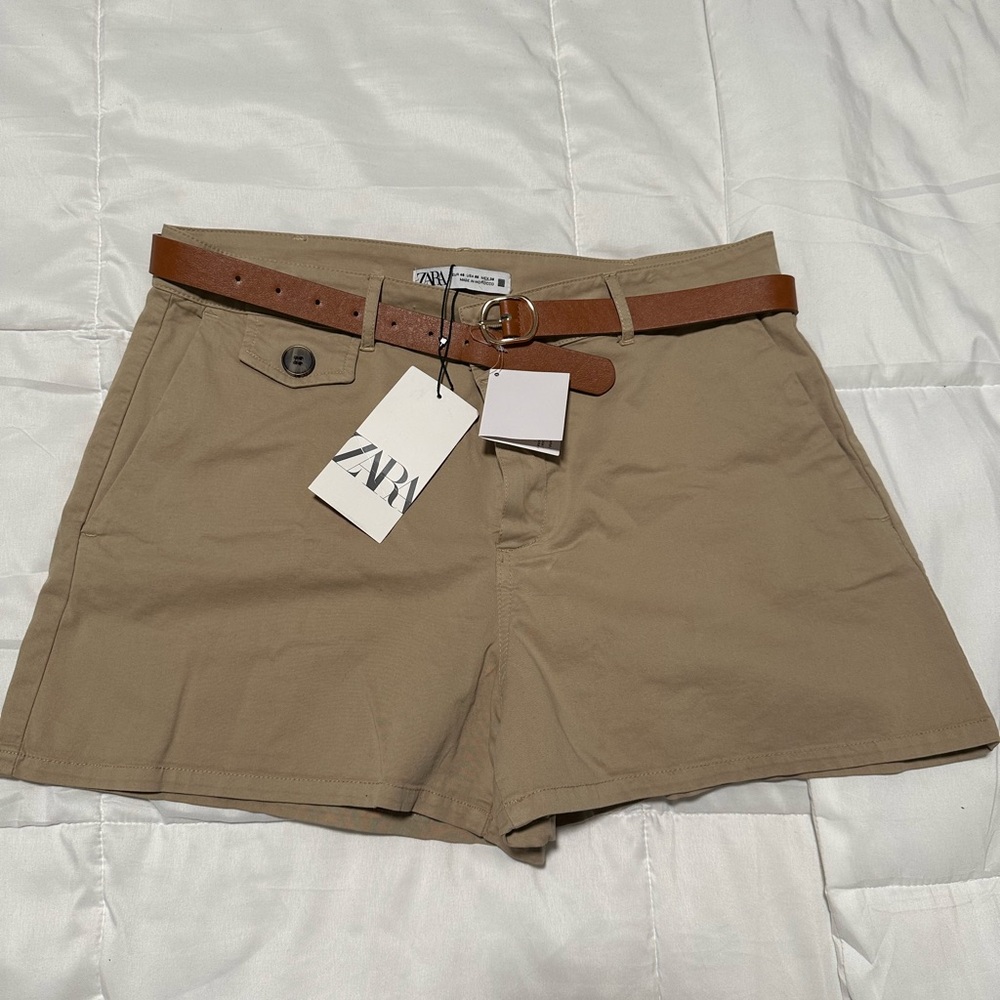 Zara Women's Tan Shorts with Brown Belt